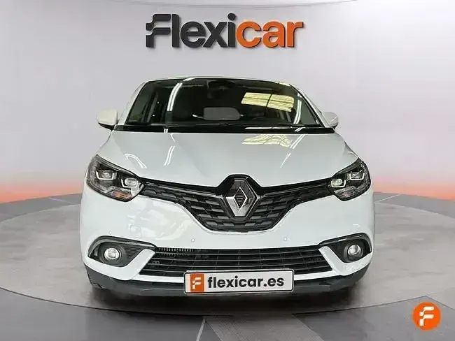 Usado Renault Scénic Zen 130 CV (95 kW) 2018 Blanco