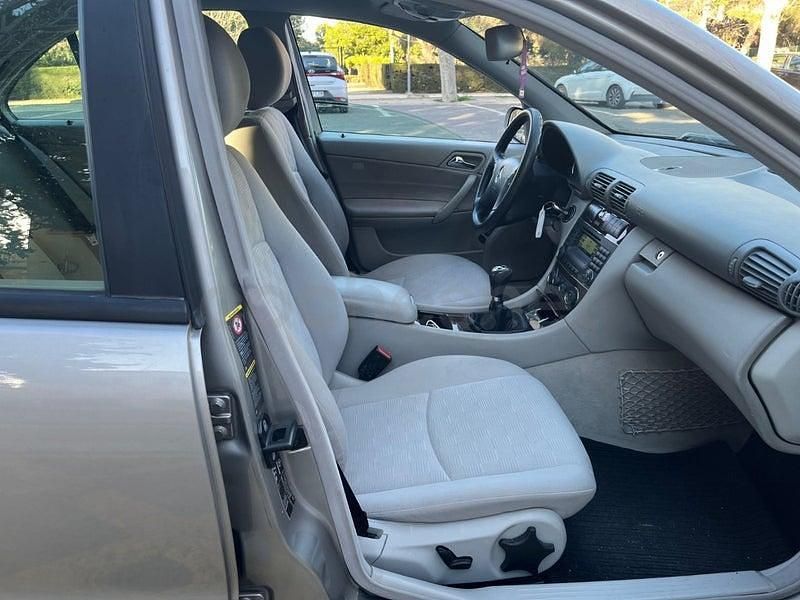 Usado Mercedes C200 Classic 122 CV (89 kW) 2006 Beige Berlina