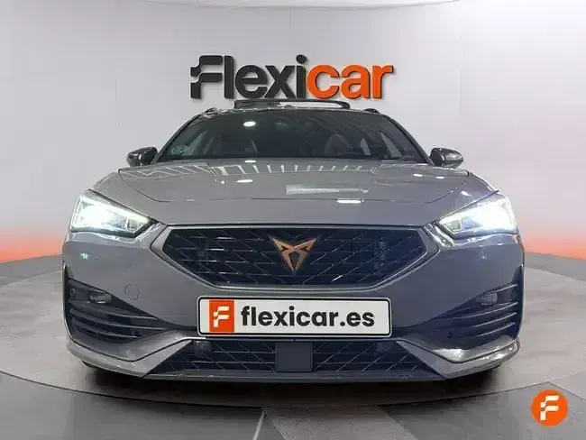 Usado Cupra Leon 300 CV (220 kW) 2022 Gris Familiar