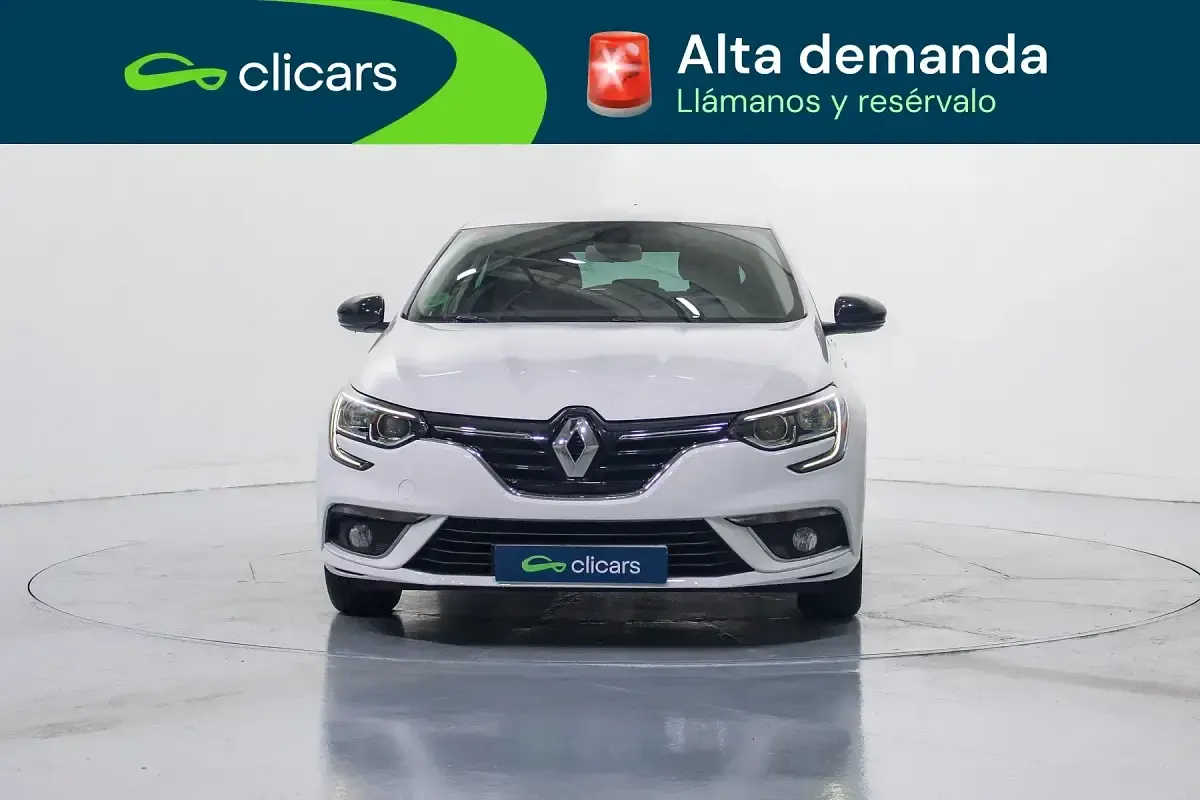 Usado Renault Mégane Intens 115 CV (84 kW) 2019 Blanco Berlina