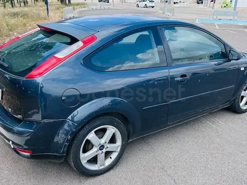 Brugt Ford Focus Trend 100 HK (73 kW) 2006 Grå Sedan