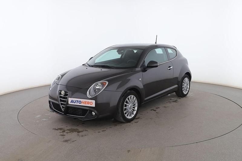 Gris Usado 2014 Alfa Romeo MiTo Distinctive Utilitario | 9399 € (Precio justo) - Imagen 1/3
