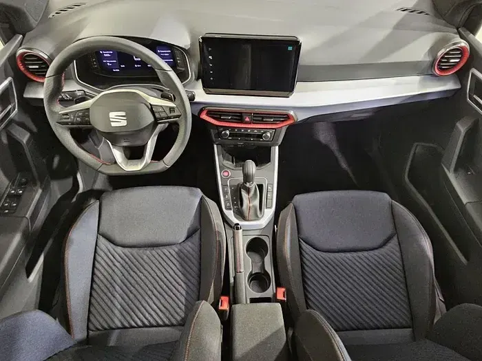 Usado Seat Ibiza FR 150 CV (110 kW) 2026 Gris Utilitario