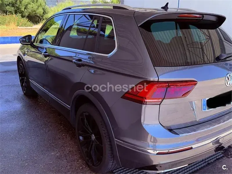Usado VW Tiguan Sportline 240 CV (176 kW) 2017 Gris / plata SUV