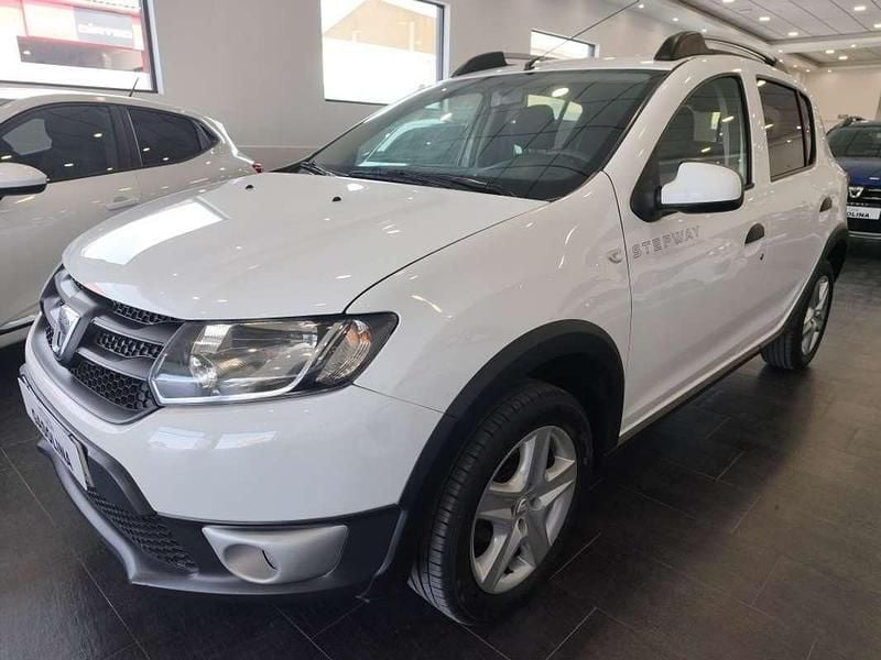 Usado Dacia Sandero Stepway 90 HP (66 kW) 2014 Branco Citadino