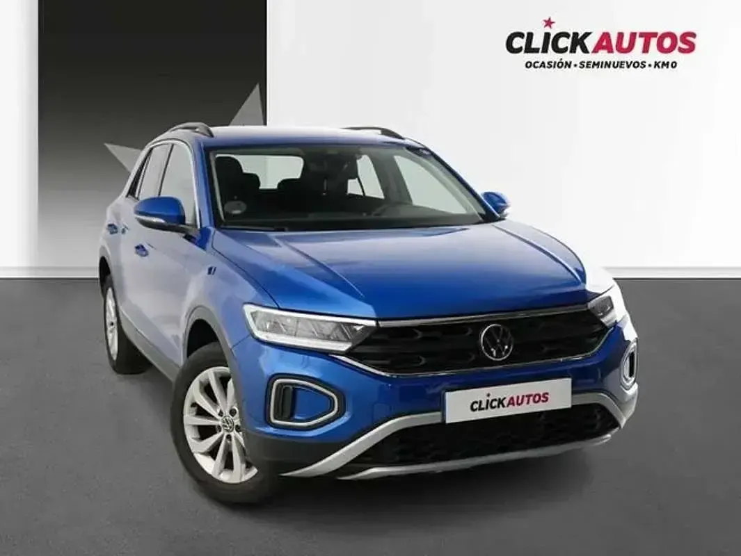 Usado VW T-Roc Life 111 CV (81 kW) 2024 Azul SUV