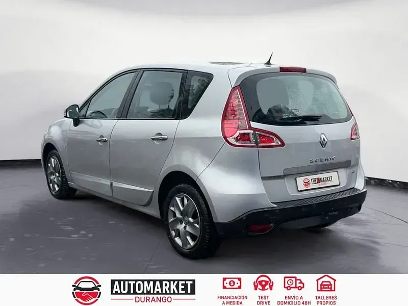 Usado Renault Scénic III Dynamique 110 CV (80 kW) 2011 Gris / plata Monovolumen