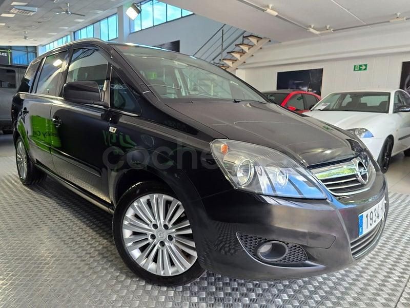 Usado Opel Zafira Enjoy Plus 125 CV (91 kW) 2011 Negro Monovolumen