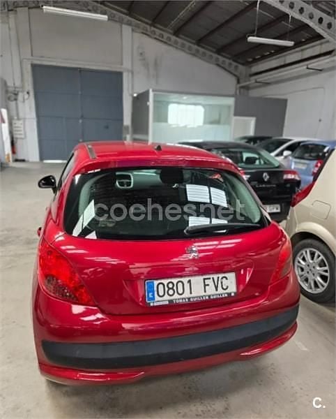 Usado Peugeot 207 Premium 90 CV (66 kW) 2007 Rojo Berlina