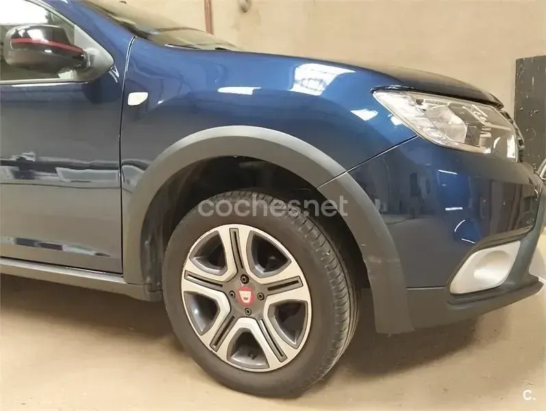 Usado Dacia Sandero 101 CV (74 kW) 2019 Azul Berlina