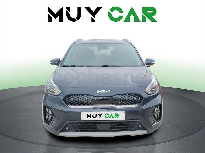 Usado Kia Niro 141 HP (103 kW) 2022 Azul SUV