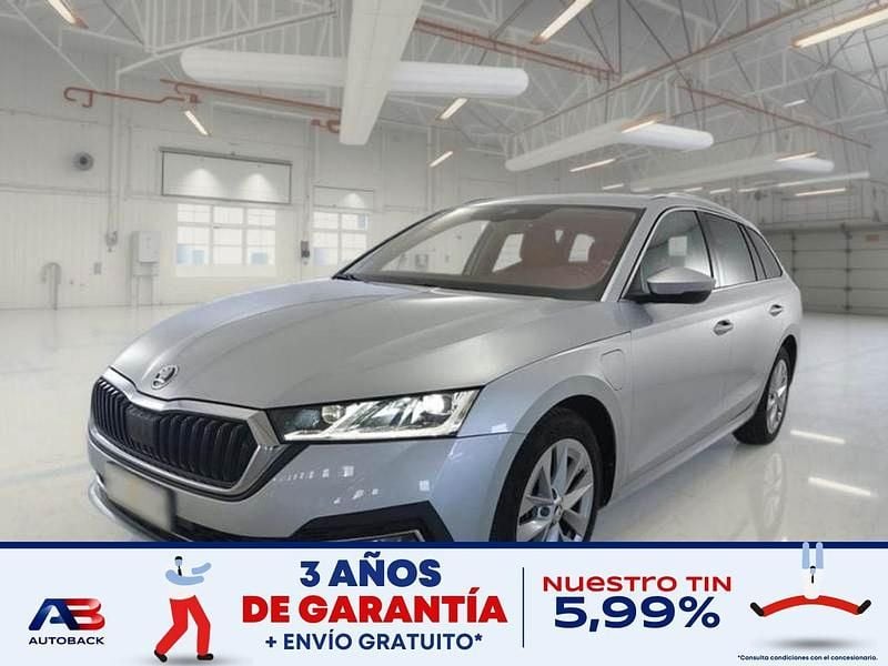Gris Usado 2022 Skoda Octavia Familiar | 19.950 € (Precio justo) - Imagen 1/2