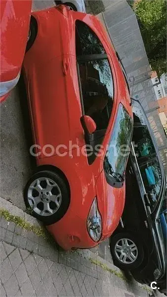 Usado Ford Ka Titanium 69 CV (50 kW) 2009 Rojo Utilitario