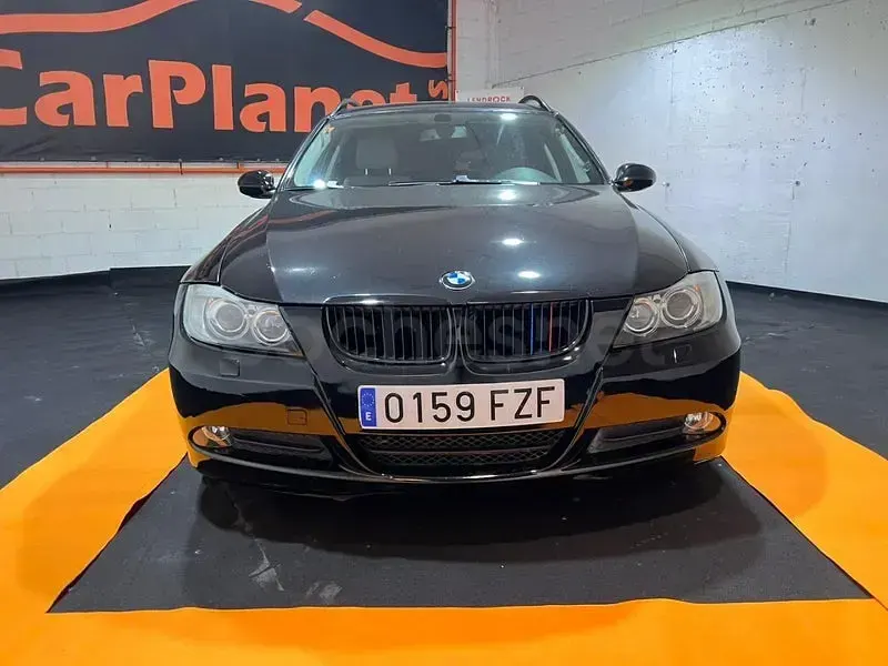 Usado BMW 320 170 CV (125 kW) 2008 Negro Familiar