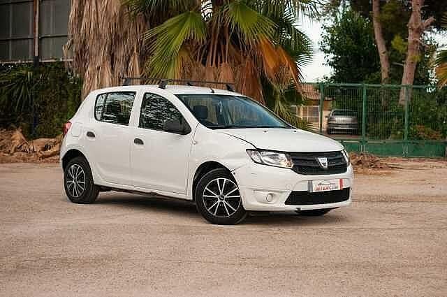 Blanco Usado 2013 Dacia Sandero Ambiance Utilitario | 4500 € (Precio justo) - Imagen 1/4