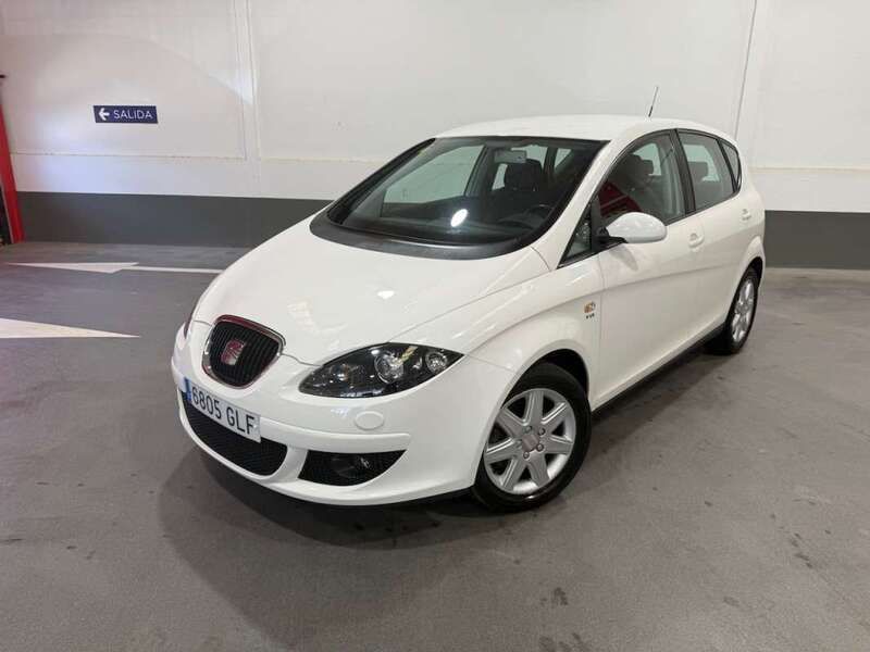 Blanco Usado 2009 Seat Altea Style Monovolumen | 6899 € (Precio justo) - Imagen 1/4