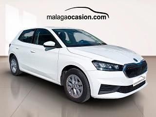 Usado Skoda Fabia Ambition 95 CV (69 kW) 2023 Blanco Berlina