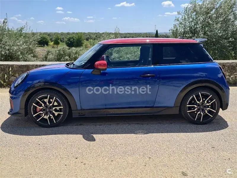 Usado Mini John Cooper Works 231 CV (169 kW) 2025 Azul Utilitario