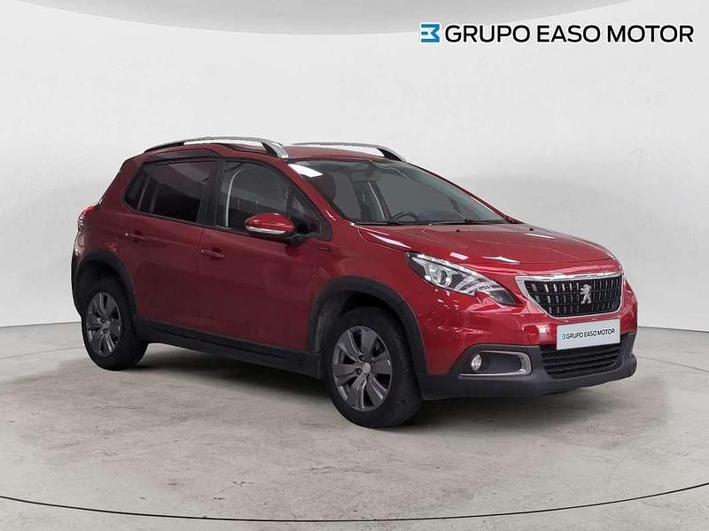 Usado Peugeot 2008 Signature Sky 110 CV (80 kW) 2019 Rojo SUV