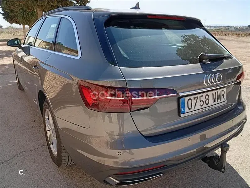 Usado Audi A4 Advanced Plus 163 CV (119 kW) 2020 Negro Familiar