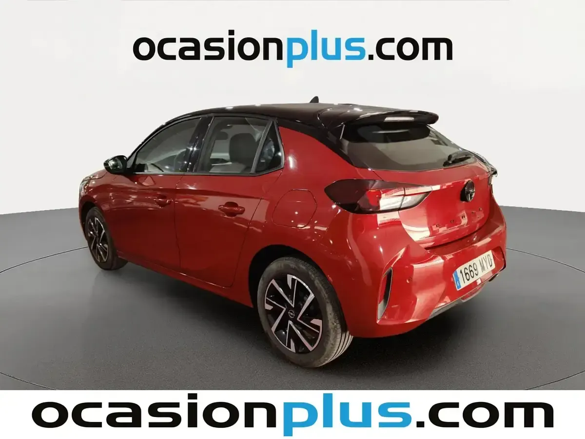 Usado Opel Corsa 100 CV (73 kW) 2025 Rojo Utilitario