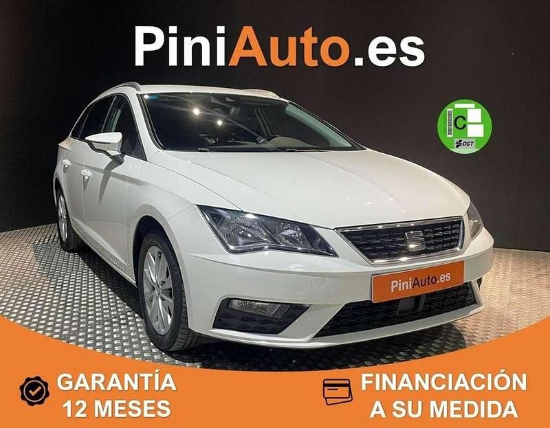 Usado Seat Leon ST Style 114 CV (83 kW) 2019 Blanco Familiar