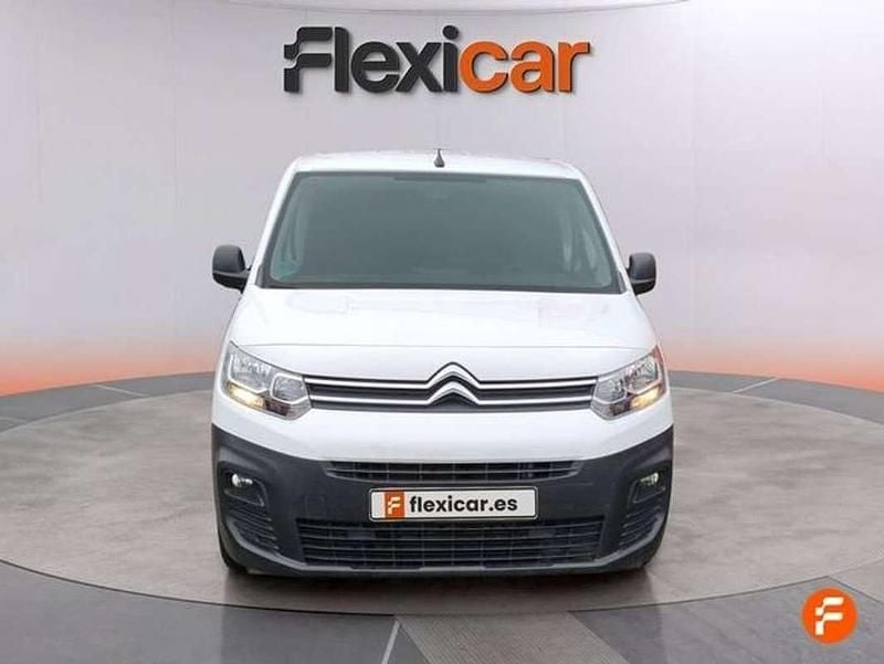 Usado Citroën Berlingo Feel 102 CV (75 kW) 2021 Blanco Monovolumen