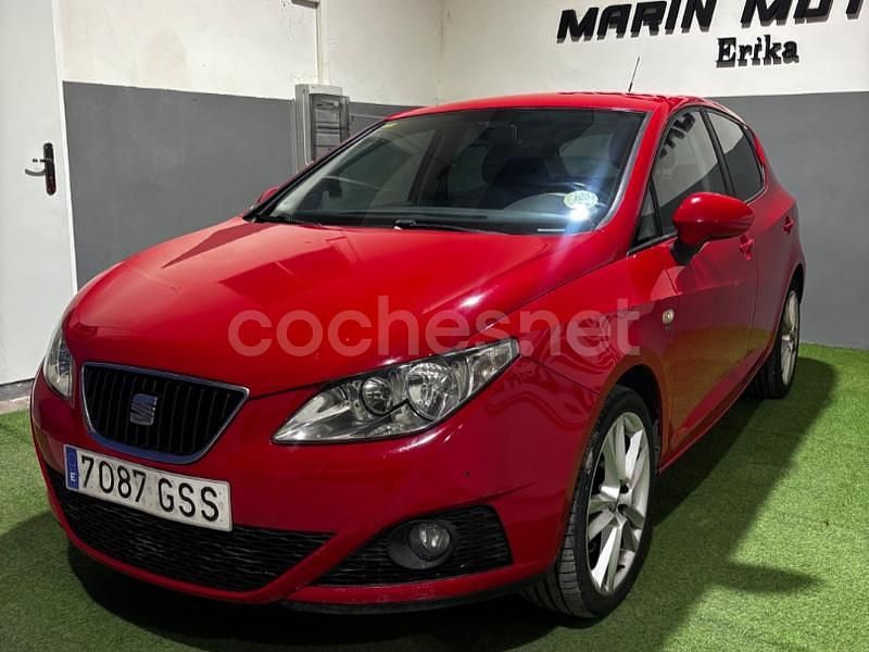 Usado Seat Ibiza Sport 105 CV (77 kW) 2010 Rojo Berlina