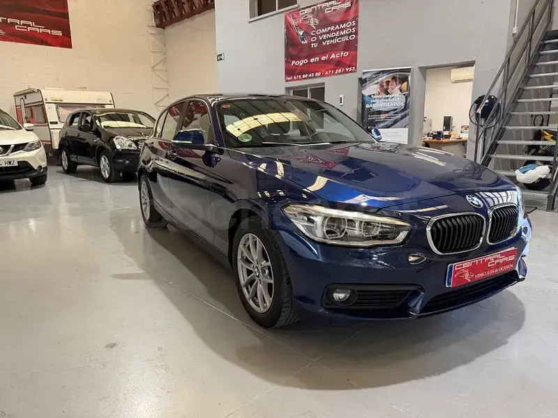 Usado BMW 116 109 CV (80 kW) 2018 Azul Utilitario