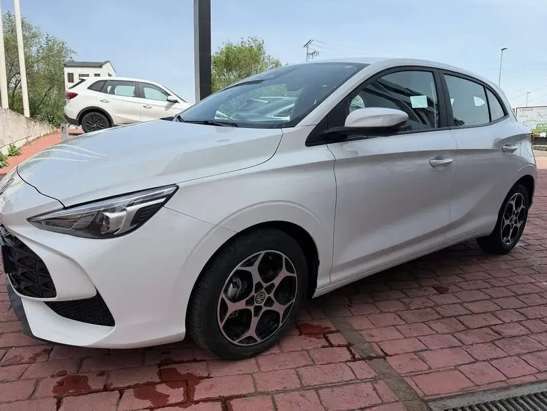 Usado MG MG3 Comfort 194 CV (142 kW) 2024 Blanco Utilitario