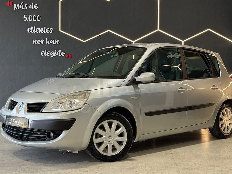 Usado Renault Grand Scénic II Dynamique 130 CV (95 kW) 2008 Beige Monovolumen