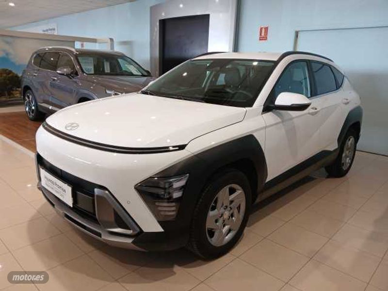 Atlas white Usado 2024 Hyundai Kona SUV | 27.500 € - Imagen 1/4