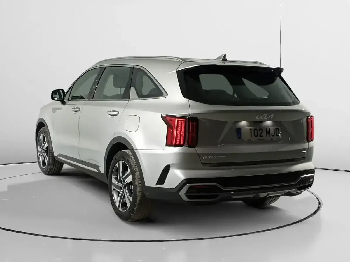 Usado Kia Sorento 230 CV (169 kW) 2023 Gris SUV