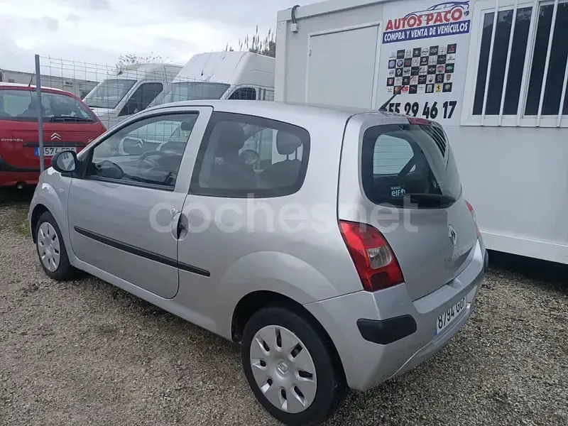 Usado Renault Twingo Authentique 60 CV (44 kW) 2008 Gris / plata Utilitario