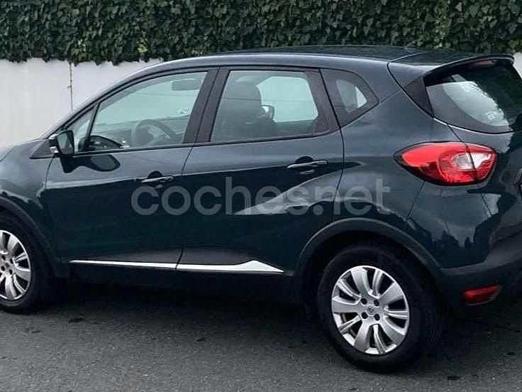 Usado Renault Captur Life 90 HP (66 kW) 2014 Azul SUV