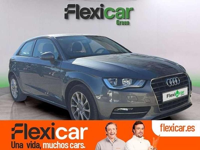 Gris Usado 2015 Audi A3 Attraction Utilitario | 11.490 € (Super precio) - Imagen 1/4