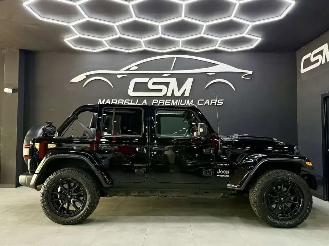 Usado Jeep Wrangler Unlimited Sahara 268 CV (197 kW) 2019 Negro SUV