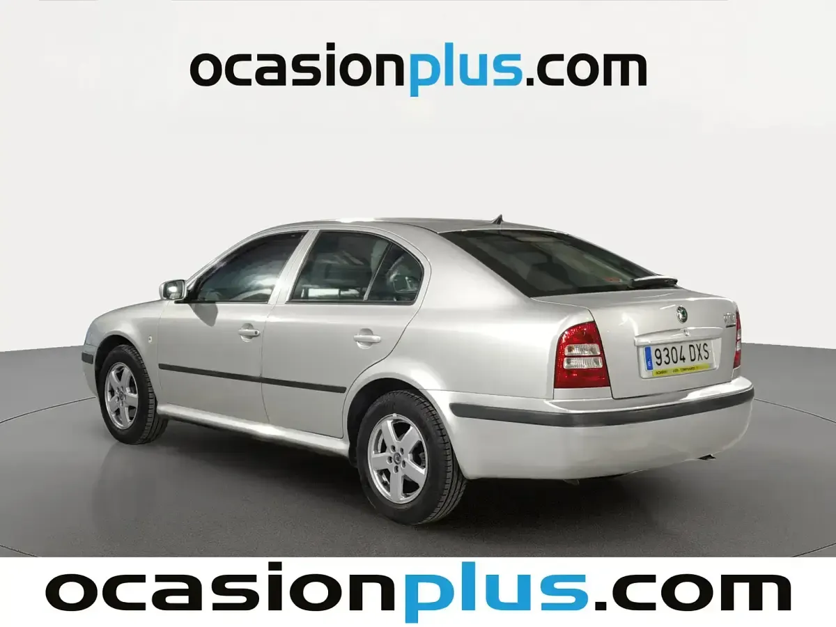 Usado Skoda Octavia Tour 101 CV (74 kW) 2006 Gris Berlina