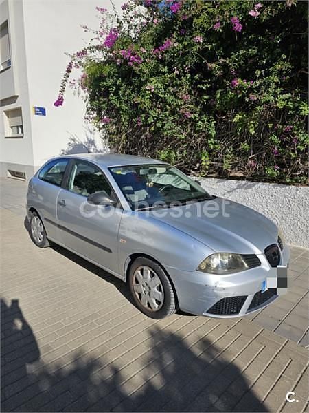 Usado Seat Ibiza Reference 70 HP (51 kW) 2006 Cinzento Sedan