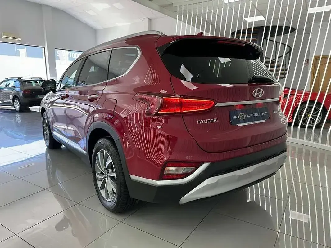 Usado Hyundai Santa Fe 200 CV (147 kW) 2021 Burdeos SUV