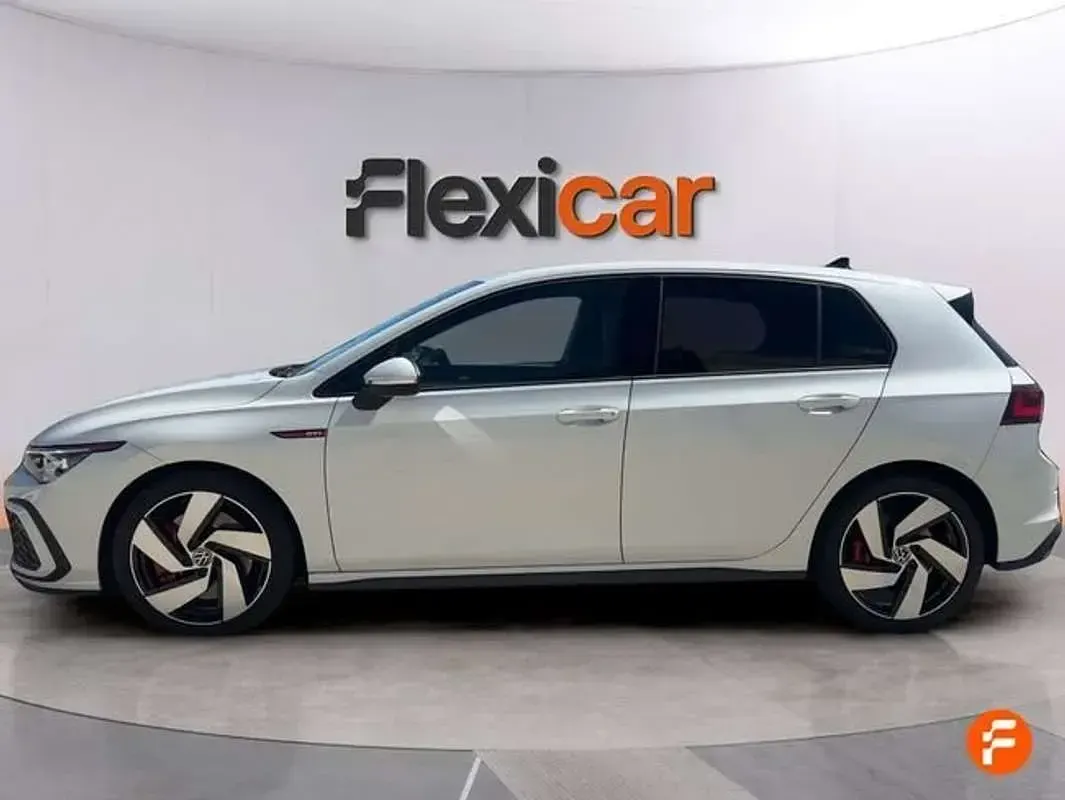 Usado VW Golf VIII GTI 245 CV (180 kW) 2020 Blanco Utilitario