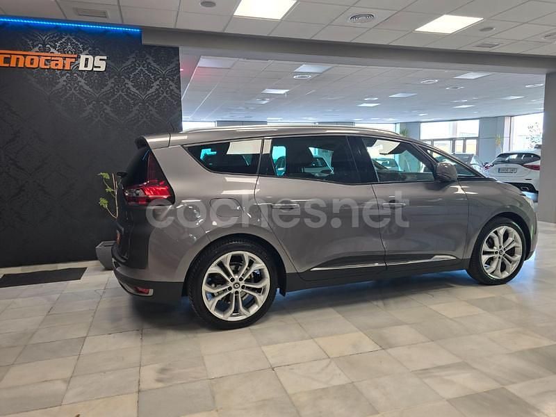 Usado Renault Grand Scénic IV Zen 150 CV (110 kW) 2019 Gris / plata Monovolumen