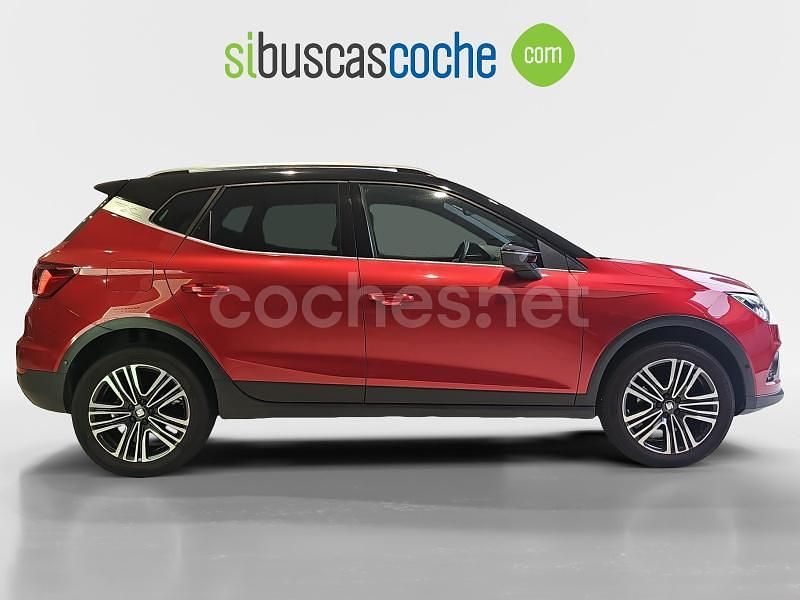 Usado Seat Arona Ecomotive 95 HP (69 kW) 2019 Vermelho SUV