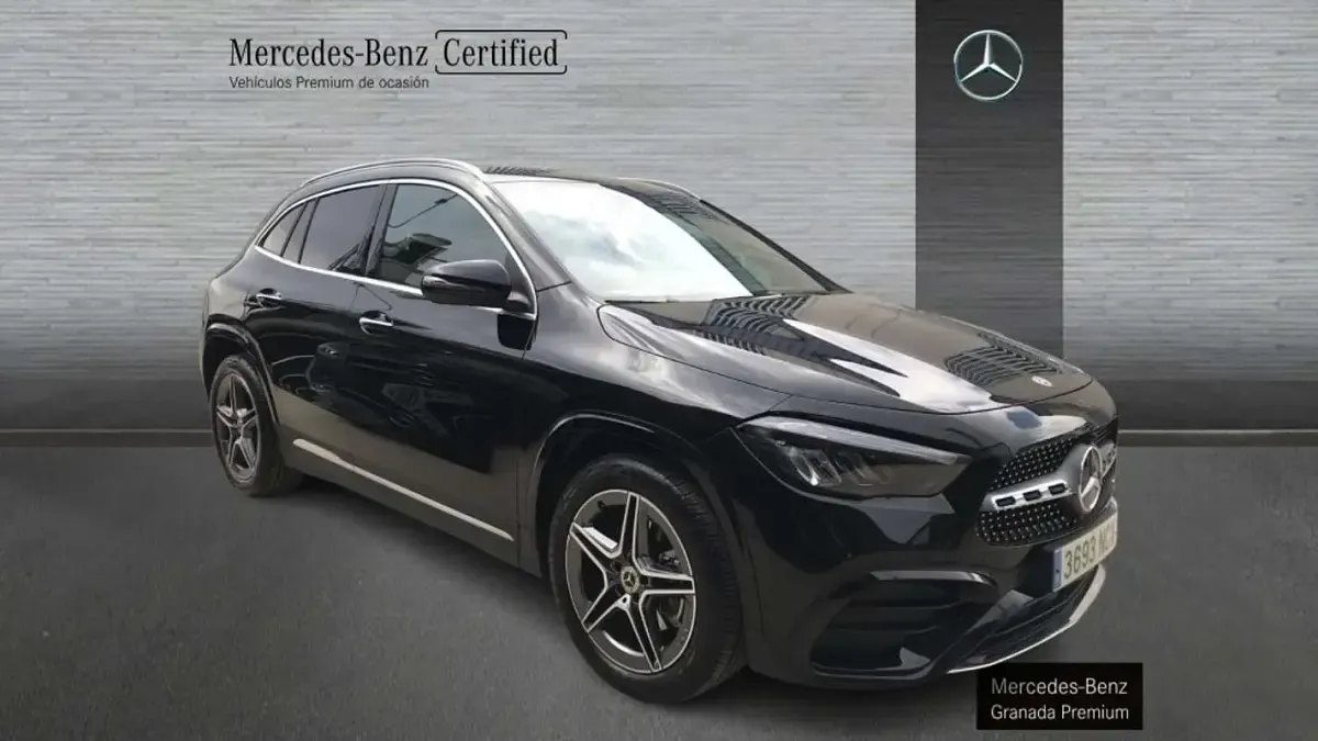 Usado Mercedes GLA200 150 CV (110 kW) 2025 Negro SUV
