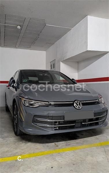 Usado VW Golf VIII 150 CV (110 kW) 2024 Gris / plata Berlina