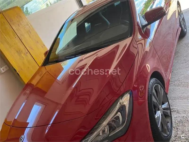 Usado Mercedes CLA200 156 CV (114 kW) 2017 Rojo Coupe