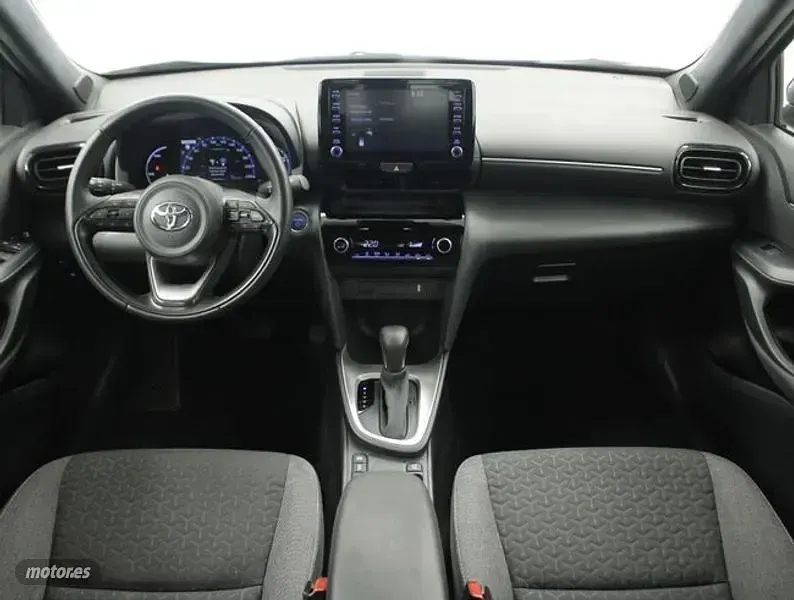 Usado Toyota Yaris Cross Active 116 CV (85 kW) 2024 Bronce SUV
