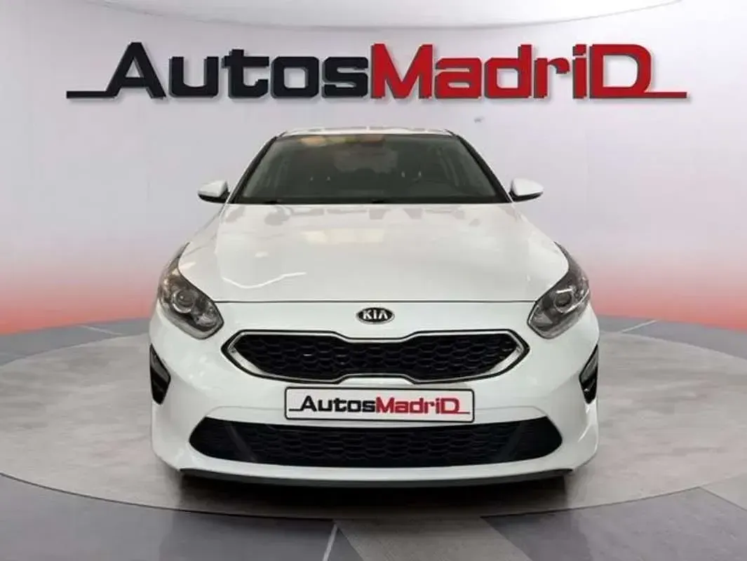 Usado Kia Ceed 101 CV (74 kW) 2021 Blanco Utilitario
