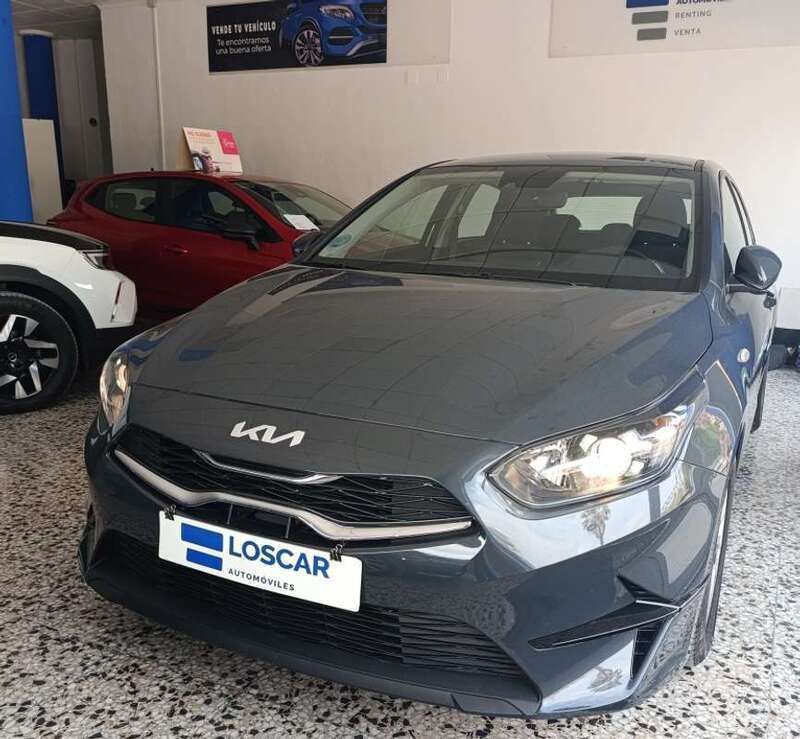 Gris Usado 2023 Kia Ceed Utilitario | 16.500 € (Precio justo) - Imagen 1/4