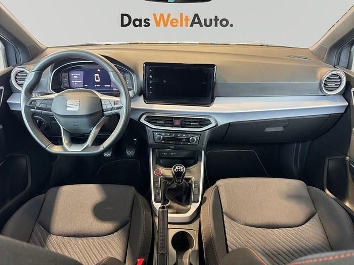 Usado Seat Arona FR 115 HP (84 kW) 2025 Cinzento SUV